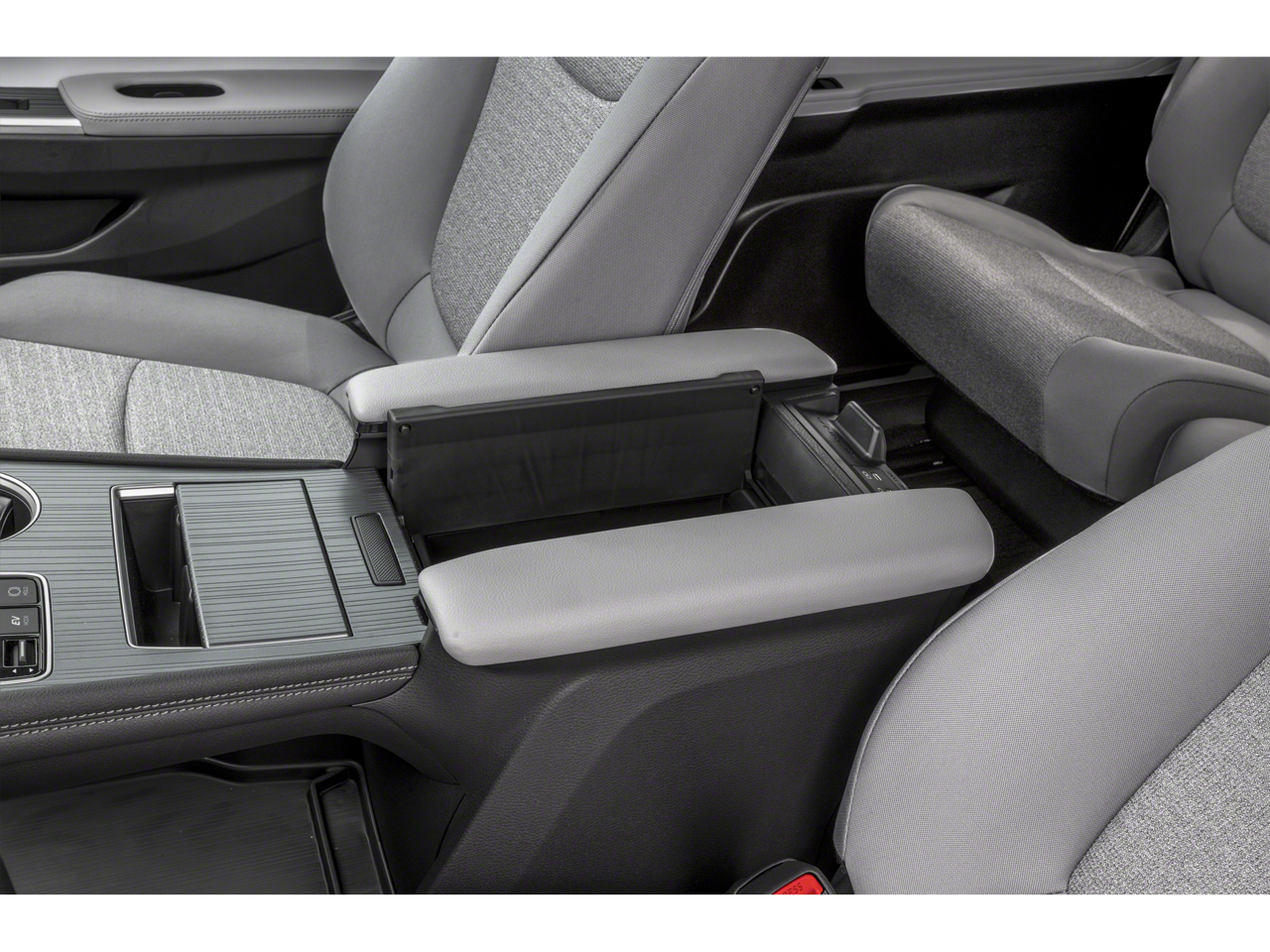 2025 Toyota Sienna LE 8 Passenger