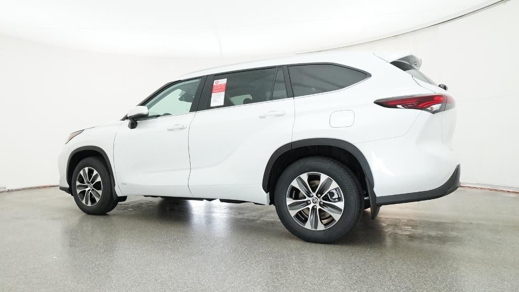 2026 Toyota Highlander Hybrid XLE