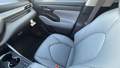 2026 Toyota Highlander Hybrid XLE