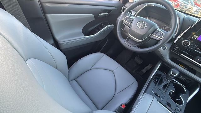 2026 Toyota Highlander Hybrid XLE
