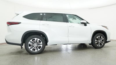 2026 Toyota Highlander Hybrid XLE