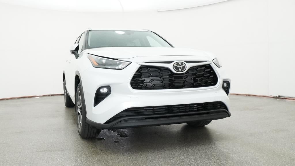 2026 Toyota Highlander Hybrid XLE