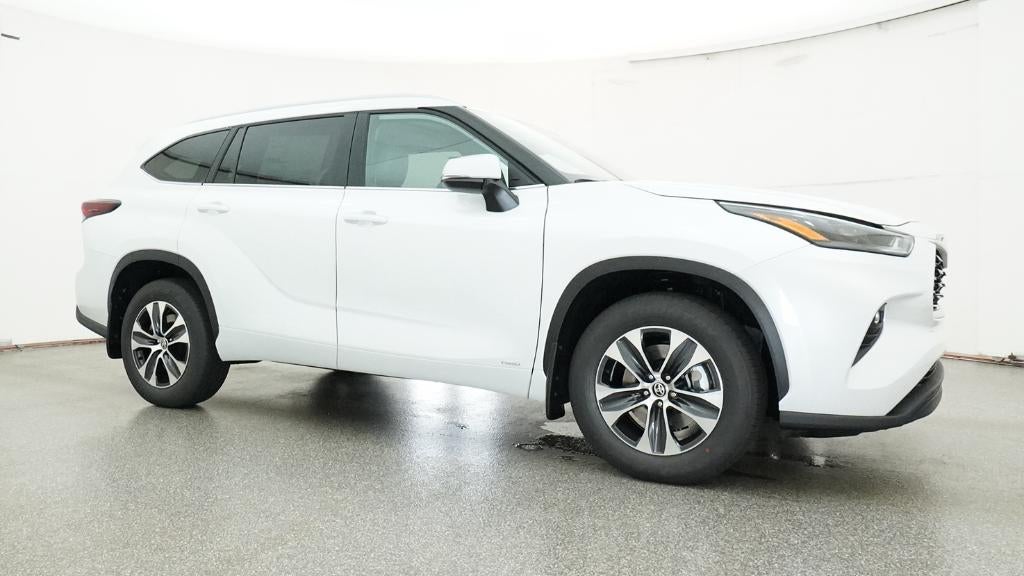2026 Toyota Highlander Hybrid XLE