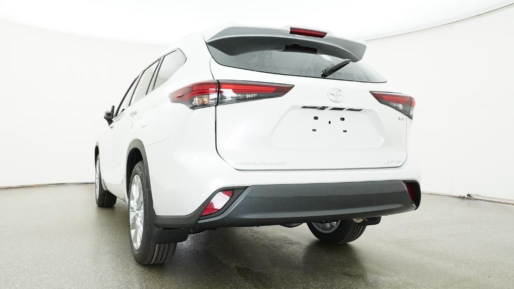 2026 Toyota Highlander Hybrid Limited