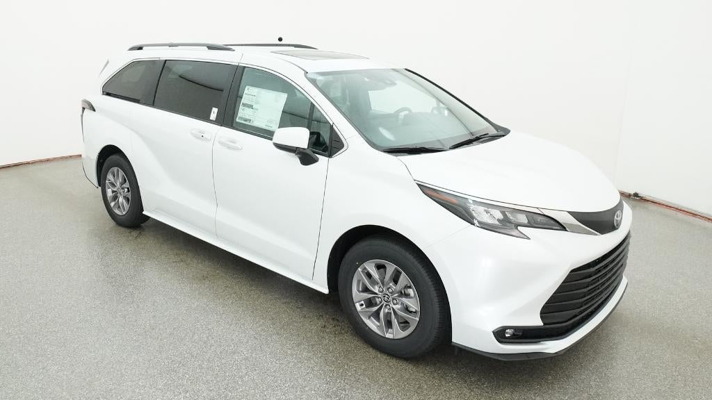 2026 Toyota Sienna XLE