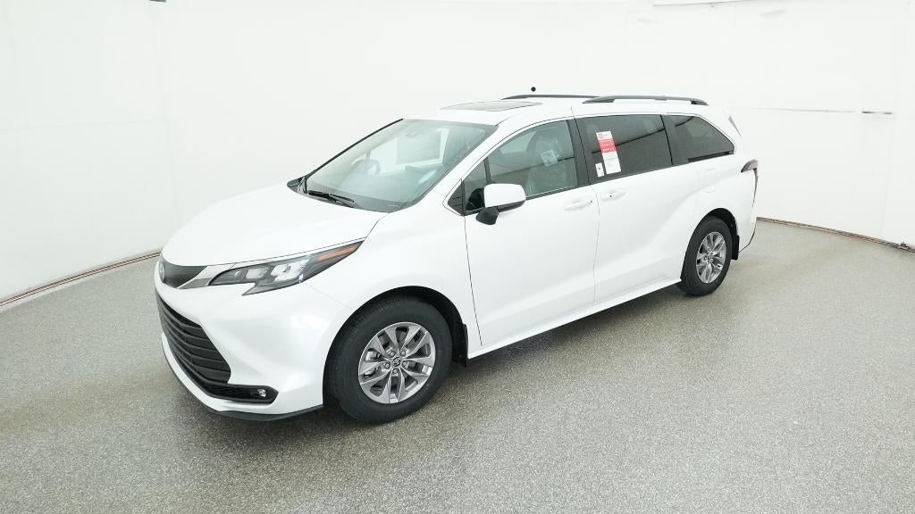 2026 Toyota Sienna XLE