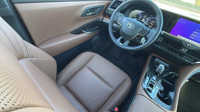 2026 Toyota Toyota Crown Signia Limited