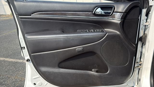 2020 Jeep Grand Cherokee Overland 4x2