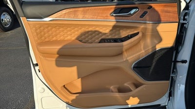 2025 Jeep Grand Cherokee Summit Reserve 4x4