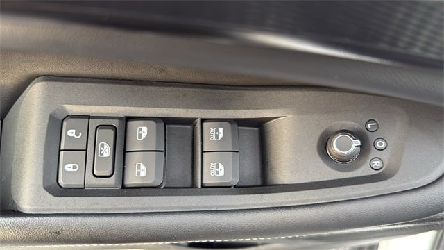 2025 Jeep Grand Cherokee L Laredo 4x2