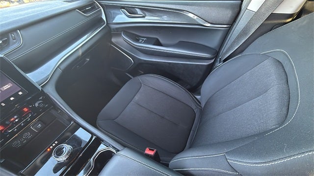 2021 Jeep Grand Cherokee L Laredo 4x4