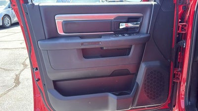 2024 RAM 1500 Classic Warlock Crew Cab 4x2 5'7' Box