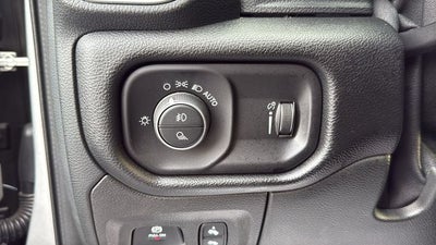 2020 RAM 1500 Big Horn Crew Cab 4x2 5'7' Box