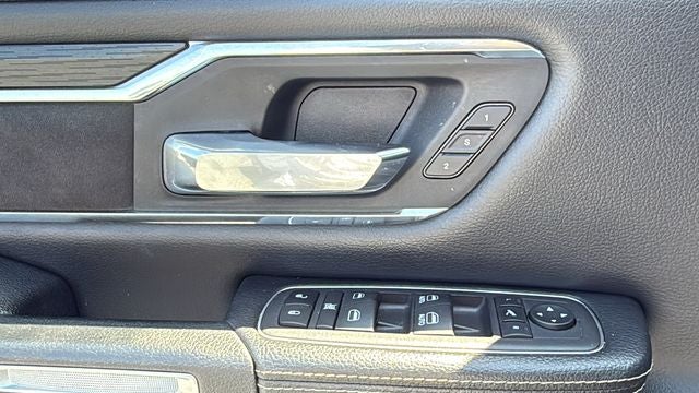 2024 RAM 1500 Laramie Crew Cab 4x2 5'7' Box