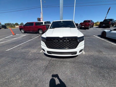 2025 RAM 1500 Tradesman Crew Cab 4x4 5'7' Box