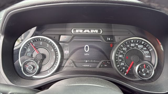 2025 RAM 1500 Big Horn Crew Cab 4x4 5'7' Box