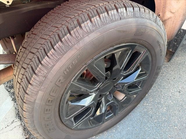 2025 Chevrolet Silverado 1500 2WD Crew Cab Short Bed Custom