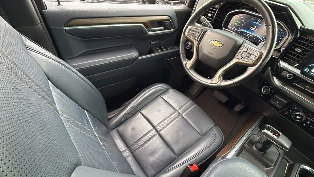 2022 Chevrolet Silverado 1500 2WD Crew Cab Short Bed High Country
