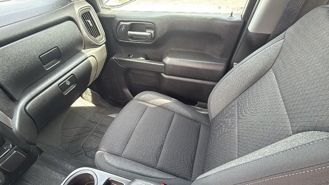 2024 Chevrolet Silverado 1500 4WD Double Cab Standard Bed Custom