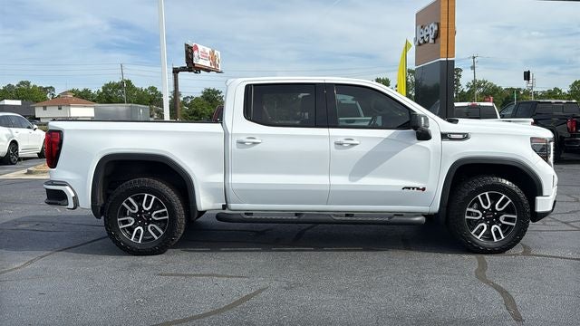 2023 GMC Sierra 1500 4WD Crew Cab Short Box AT4