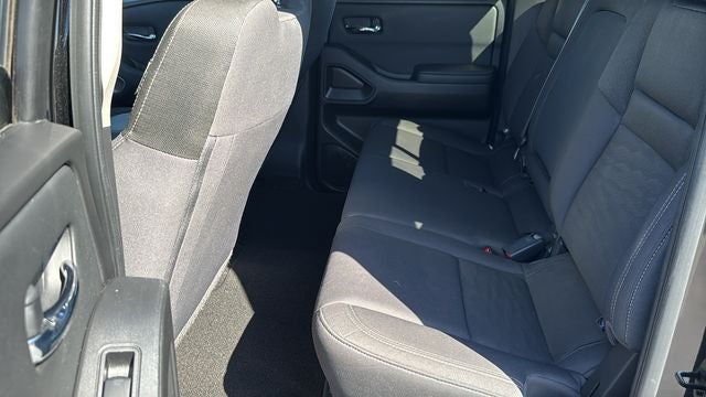 2023 Nissan Frontier SV - Photo 11