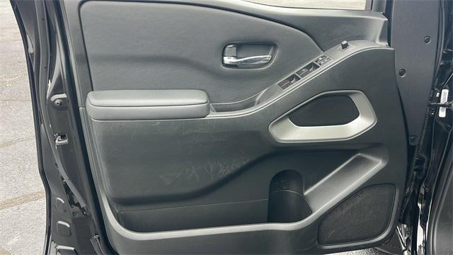 2023 Nissan Frontier Crew Cab SV 4x2