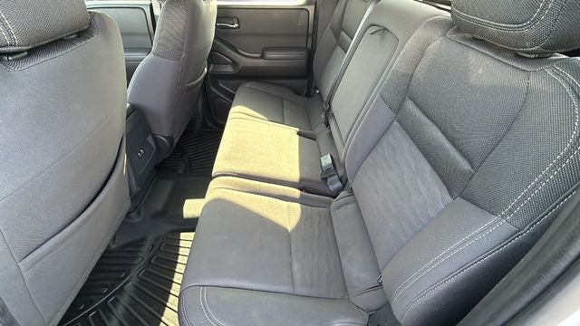 2022 Nissan Frontier Crew Cab SV 4x2