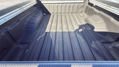 2025 Nissan Frontier Crew Cab Long Bed SL 4x2