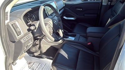 2025 Nissan Frontier Crew Cab Long Bed SL 4x2