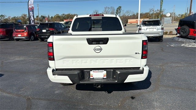 2025 Nissan Frontier Crew Cab Long Bed SL 4x2