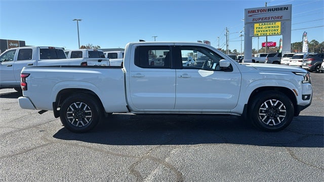 2025 Nissan Frontier Crew Cab Long Bed SL 4x2