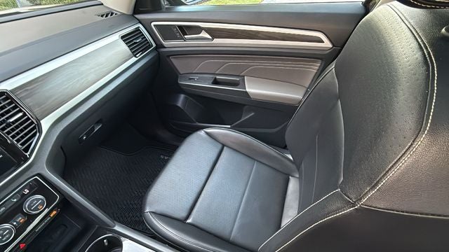 2022 Volkswagen Atlas 2.0T SE w/Technology