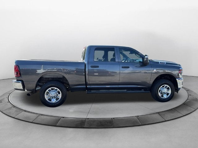 2025 RAM 3500 Tradesman Crew Cab 4x4 6'4' Box