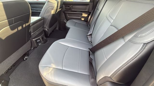 2025 RAM 2500 Tradesman Crew Cab 4x4 6'4' Box