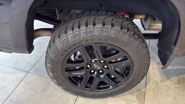 2024 Chevrolet Silverado 1500 4WD Crew Cab Short Bed Custom Trail Boss