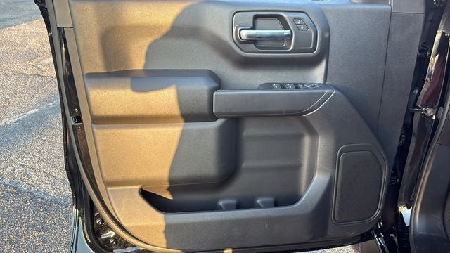 2026 Chevrolet Silverado 1500 4WD Crew Cab Short Bed Custom
