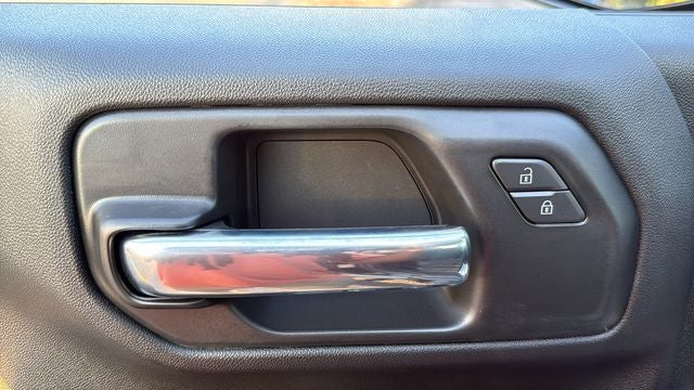 2026 Chevrolet Silverado 1500 4WD Crew Cab Short Bed Custom