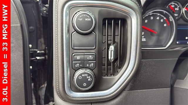 2021 Chevrolet Silverado 1500 2WD Crew Cab Short Bed RST