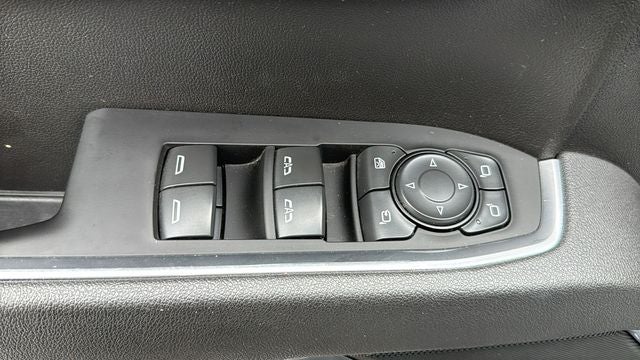 2025 GMC Sierra 1500 4WD Crew Cab Short Box SLT
