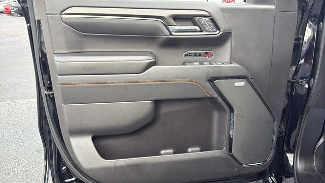 2023 GMC Sierra 1500 4WD Crew Cab Short Box AT4