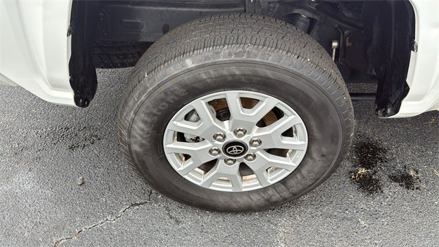 2024 Toyota Tacoma SR5