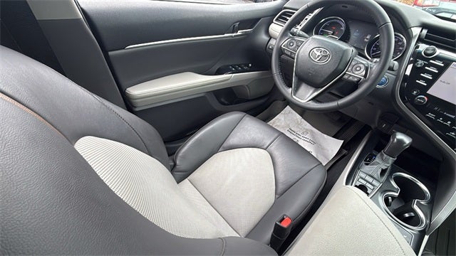 2020 Toyota Camry XLE Hybrid