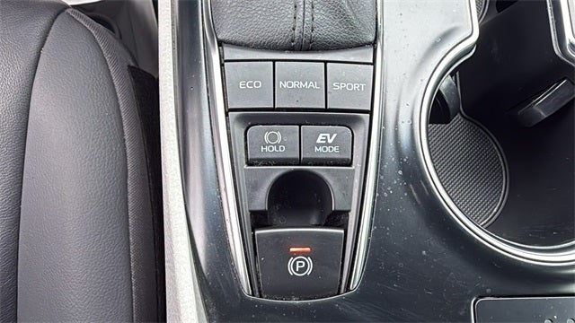 2020 Toyota Camry XLE Hybrid