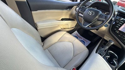 2020 Toyota Camry Hybrid XLE