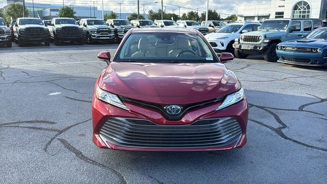 2020 Toyota Camry Hybrid XLE