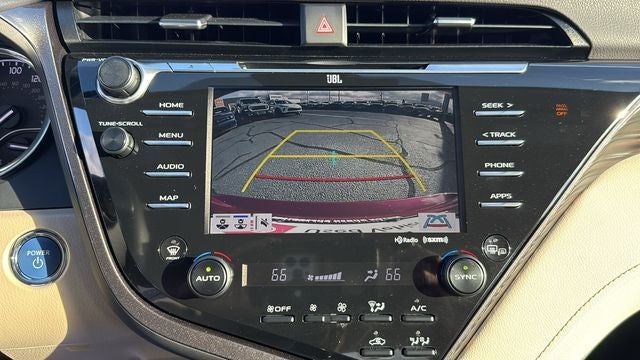 2020 Toyota Camry Hybrid XLE