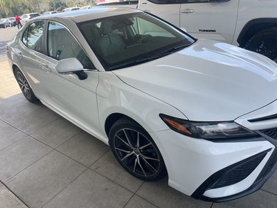 2022 Toyota Camry SE