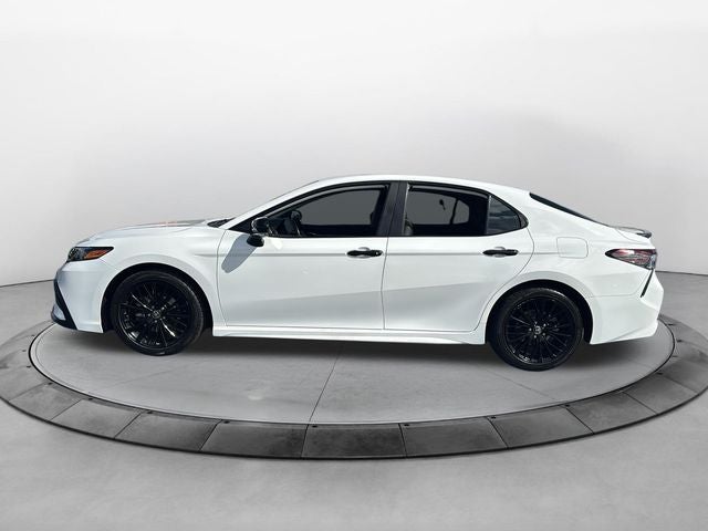 2022 Toyota Camry SE Nightshade Edition