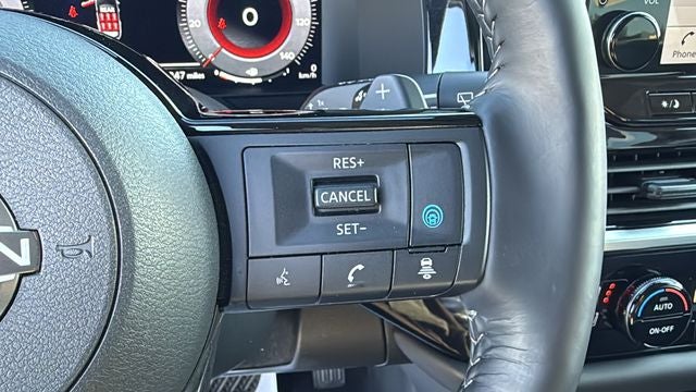 2024 Nissan Pathfinder Platinum FWD