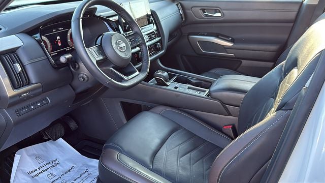 2024 Nissan Pathfinder Platinum FWD